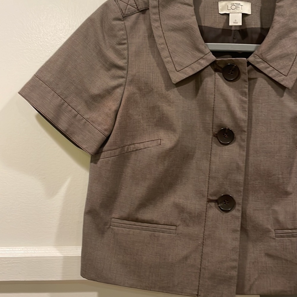 Loft button up top - Picture 2 of 5